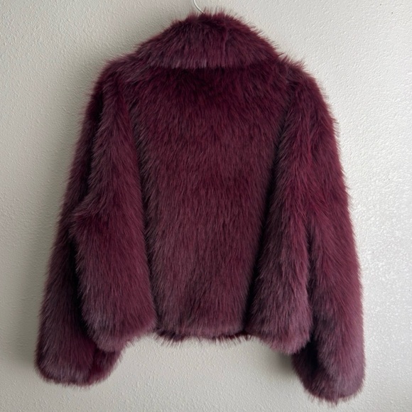 Rebecca Minkoff
REBECCA MINKOFF Plush Faux
Fur Jacket in Rich Burgundy - Picture 2 of 5
